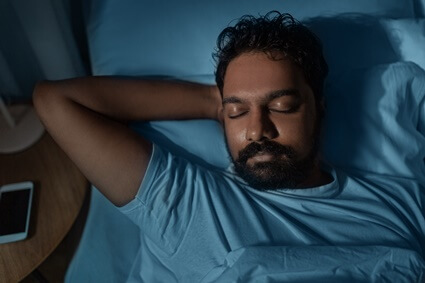 Does a darker room improve sleep quality?