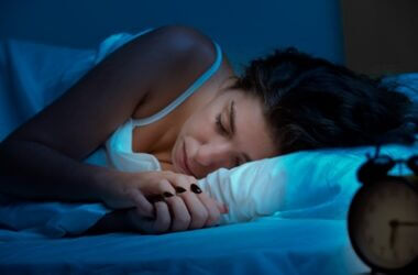 is sleeping in a dark room better for you?