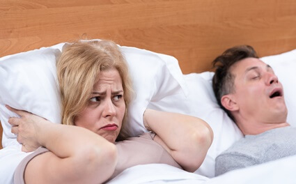 Do pillows affect snoring?