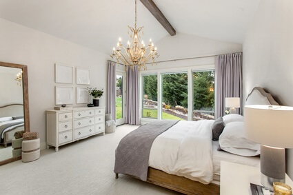 do beds need to be off the floor?
